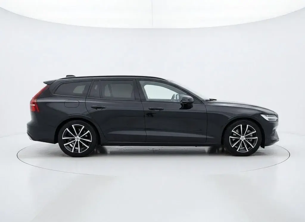 Gebraucht Volvo V60 R-Design 190 PS (139 kW) 2020 Schwarz Kombi