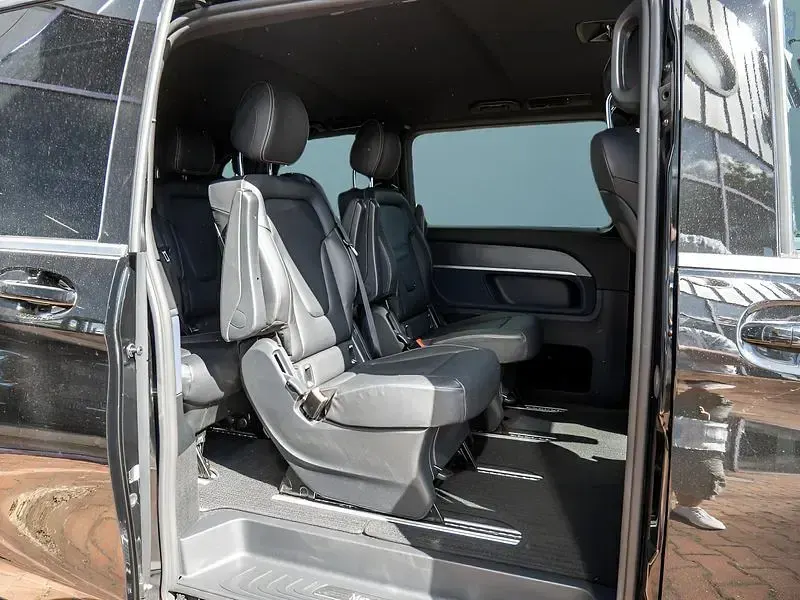 Gebraucht Mercedes EQV300 150 kW (204 PS) 2021 Schwarz Van / Kleinbus