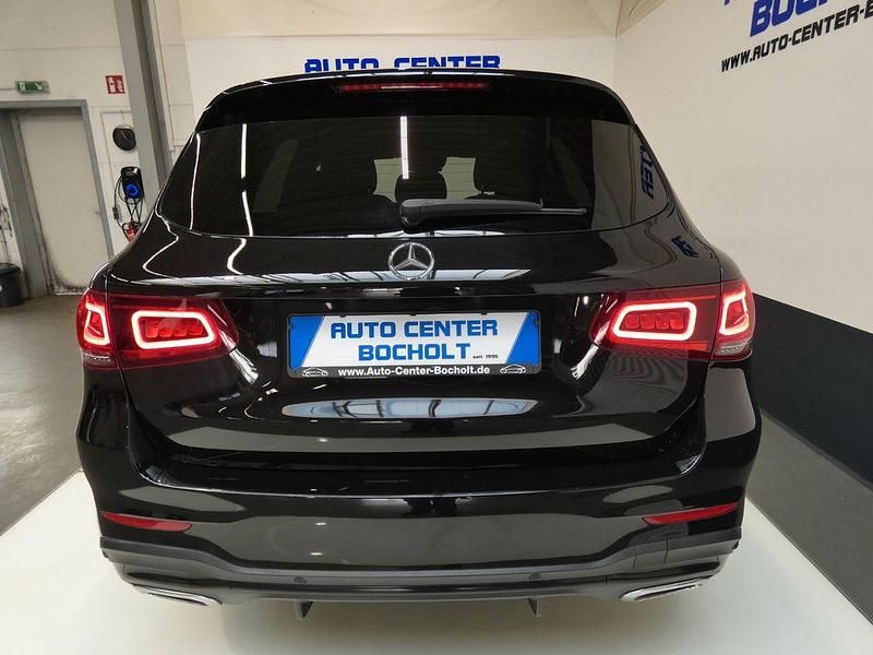 Gebraucht Mercedes GLC400d AMG line 330 PS (242 kW) 2021 Schwarz SUV