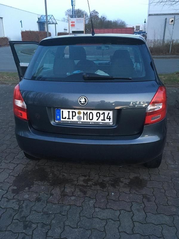 Gebraucht Skoda Fabia 2010 Grau Kombi