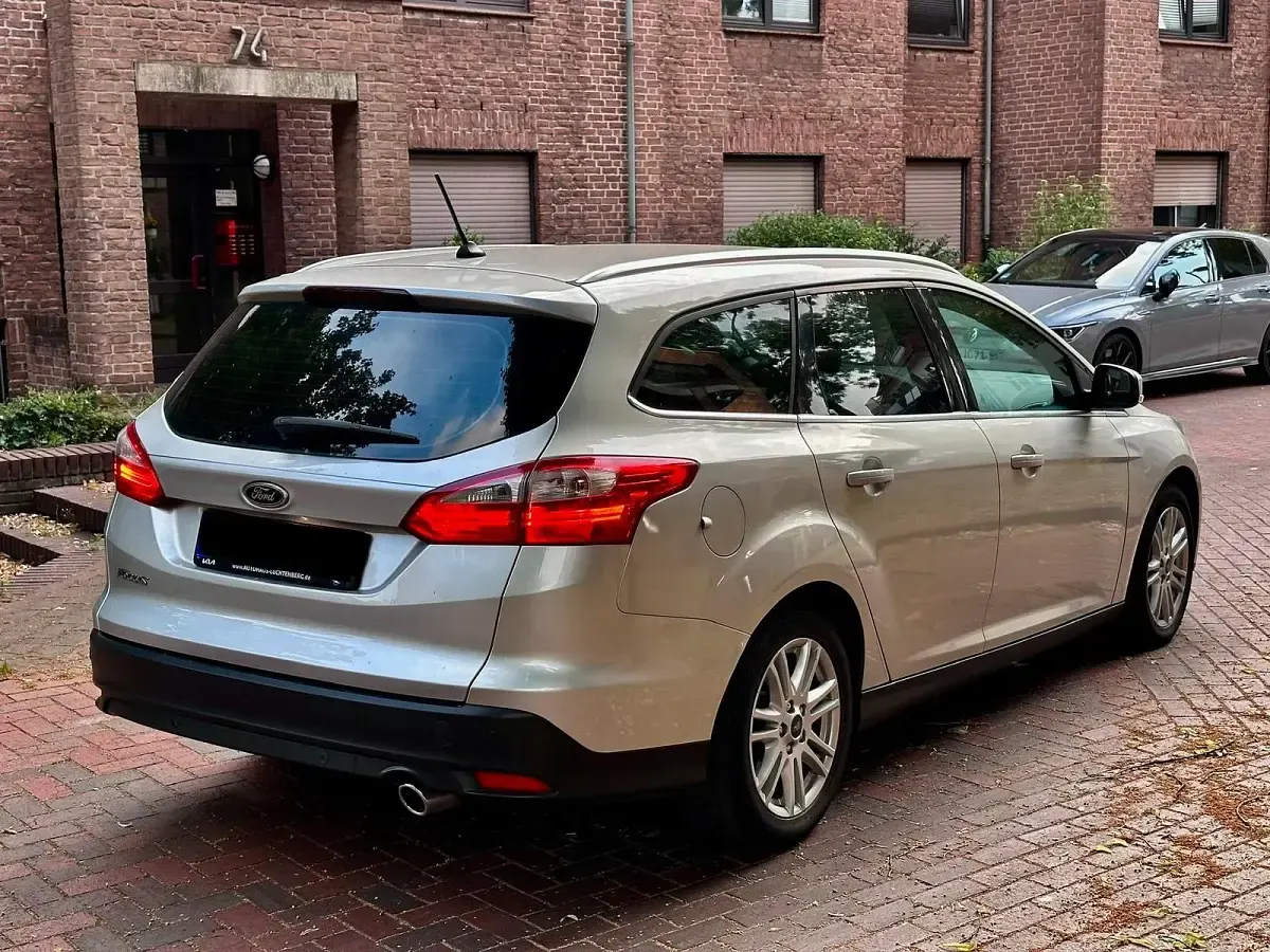 Gebraucht Ford Focus 140 PS (102 kW) 2014 Silber Kombi