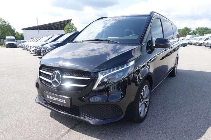 Schwarz Gebraucht 2023 Mercedes V300 Avantgarde Van / Kleinbus | 57.890 € (Superpreis) - Bild 1/4