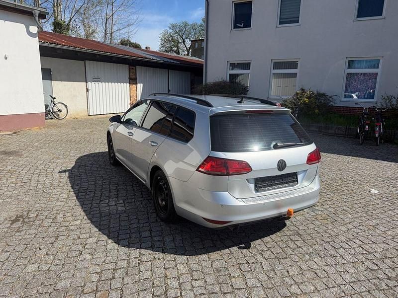 Second-hand VW Golf VII Comfortline 110 CP (80 kW) 2015 Argintiu Break