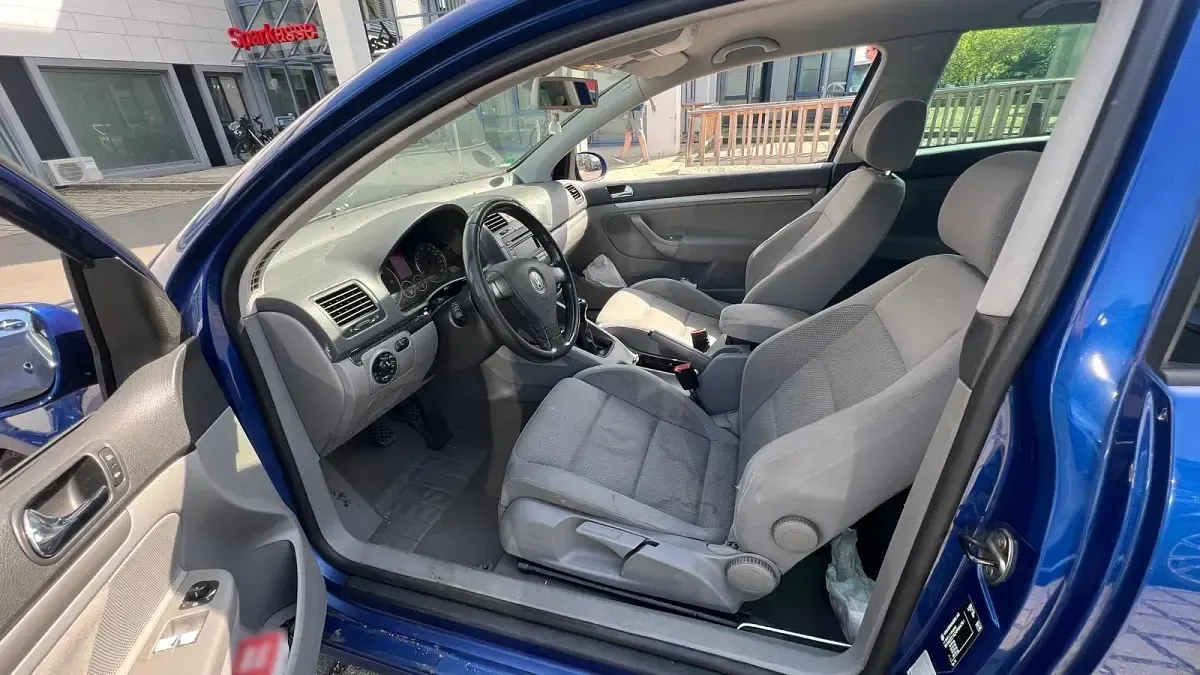 Usata VW Golf V 200 CV (147 kW) 2003 Blu Utilitaria