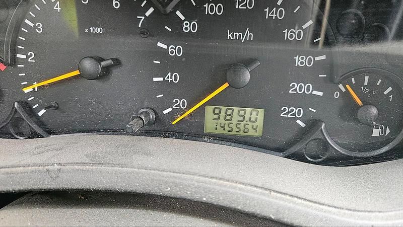 Gebraucht Ford Focus 116 PS (85 kW) 1998 Grün Limousine