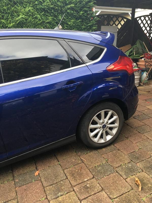 Gebraucht Ford Focus 125 PS (91 kW) 2018 Blau Limousine