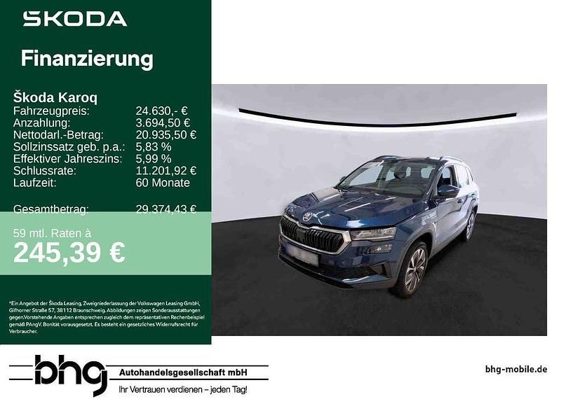 Lavablau metallic Gebraucht 2022 Skoda Karoq Style SUV | 24.630 € (Etwas zu teuer) - Bild 1/3
