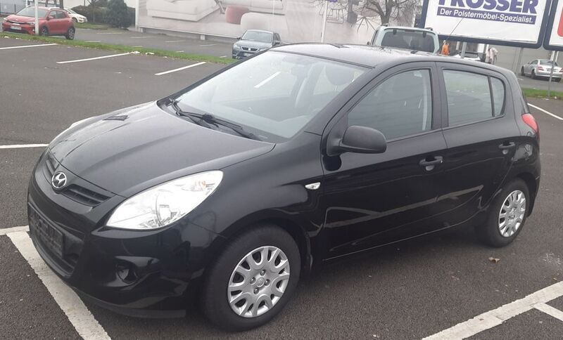 Schwarz Gebraucht 2012 Hyundai i20 Style Kleinwagen | 6.200 € (Fairer Preis) - Bild 1/4