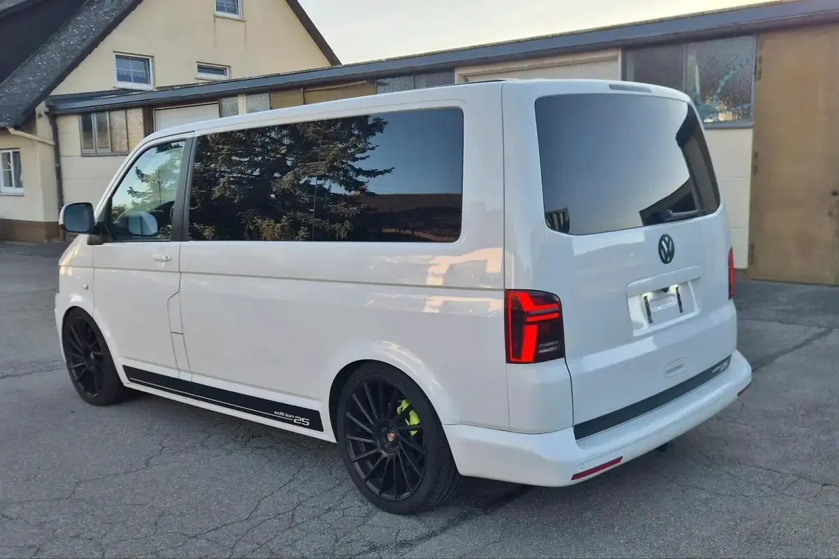 Gebraucht VW T5 Edition 179 PS (131 kW) 2013 Weiß Van