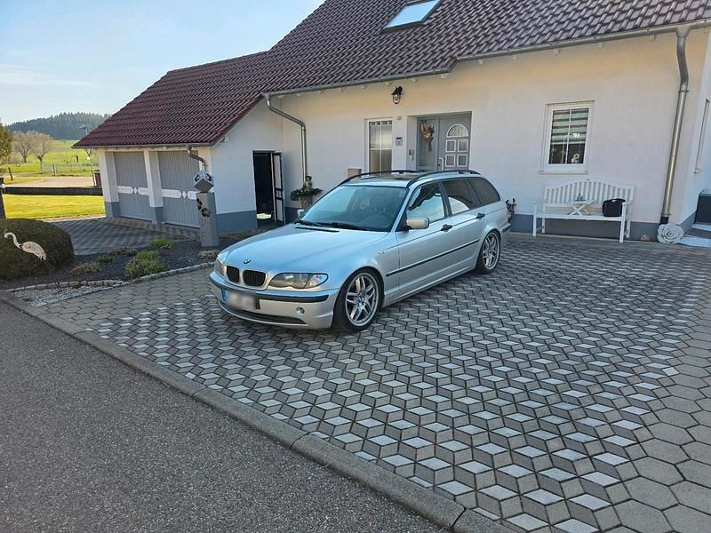 Gebraucht BMW 320 150 PS (110 kW) 2003 Silber Kombi