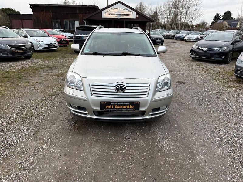 Gebraucht Toyota Avensis Travel 116 PS (85 kW) 2005 Silber Kombi