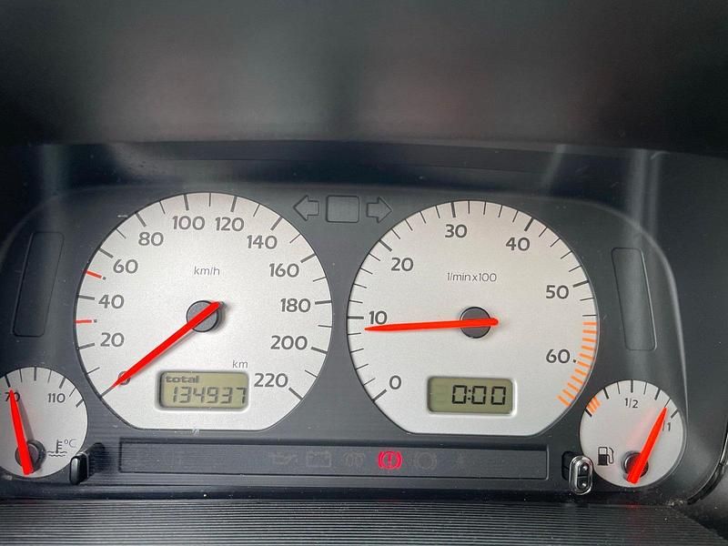 Second-hand VW Golf 60 CP (44 kW) 1997 Albastru Coupe