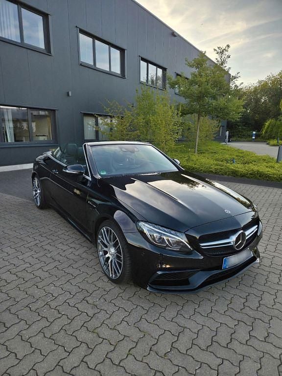 Schwarz Gebraucht 2017 Mercedes C63 AMG AMG Cabrio | 58.400 € (Fairer Preis) - Bild 1/4