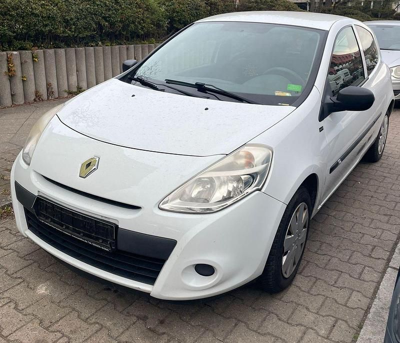 Gebraucht Renault Clio II 75 PS (55 kW) 2011 Weiß Limousine