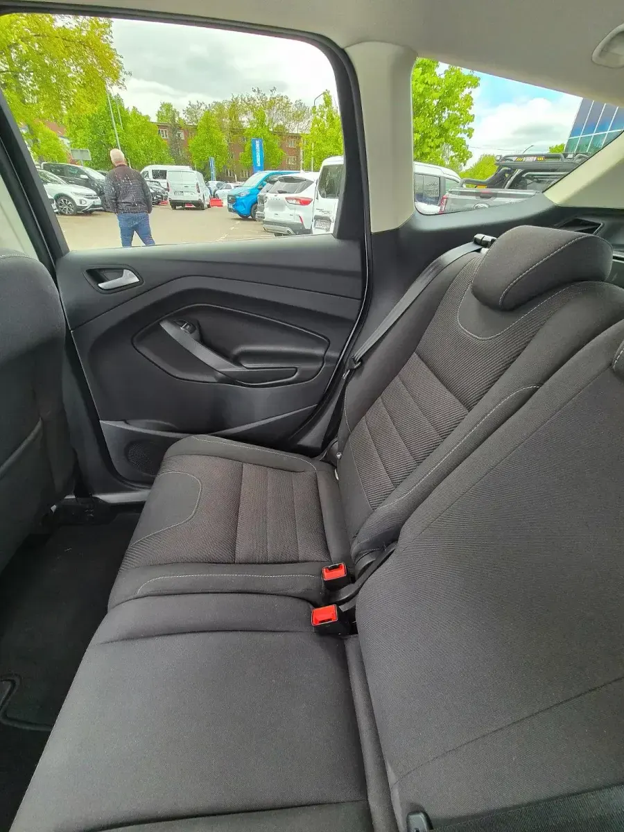 Usata Ford Kuga 150 CV (110 kW) 2016 Bianco SUV