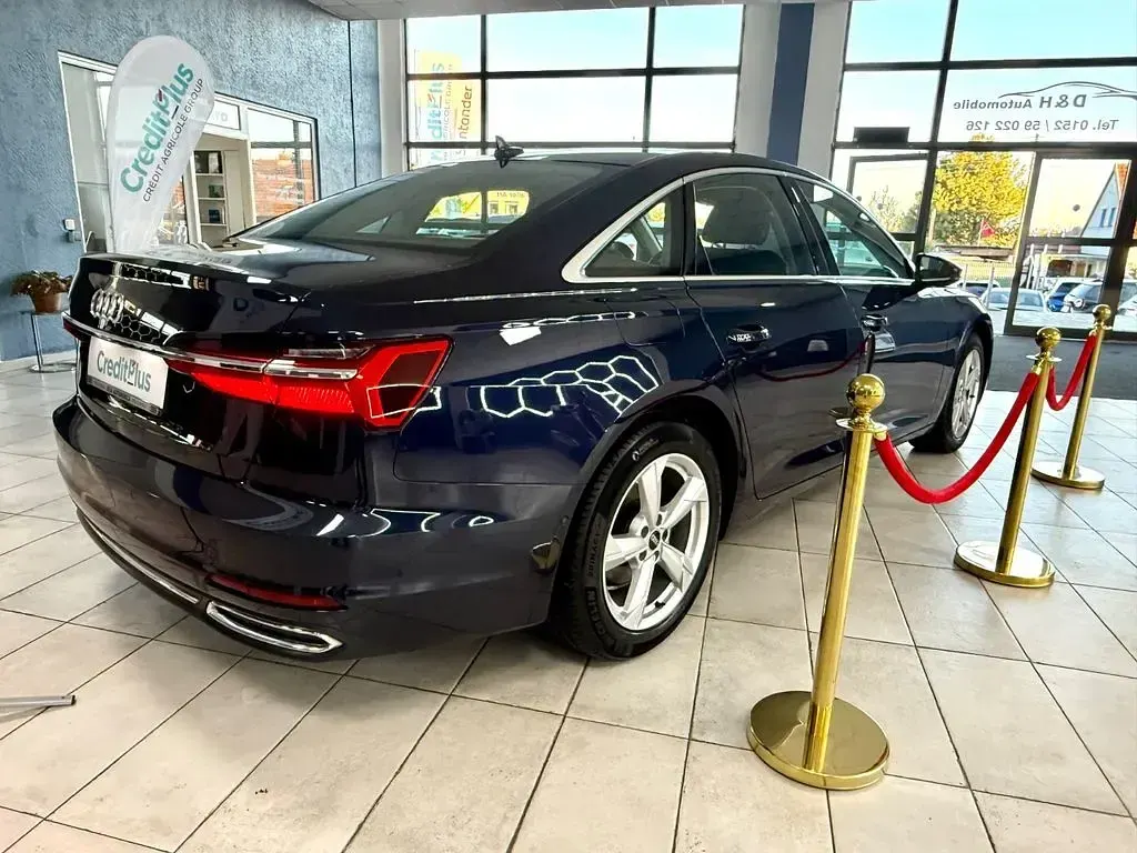 Gebraucht Audi A6 Sport 163 PS (119 kW) 2022 Blau Limousine