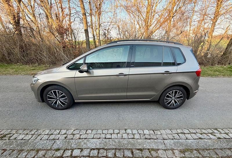 Gebraucht VW Golf VII Allstar 150 PS (110 kW) 2016 Braun Limousine