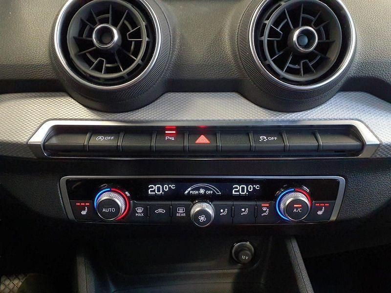 Gebraucht Audi Q2 150 PS (110 kW) 2024 Schwarz SUV