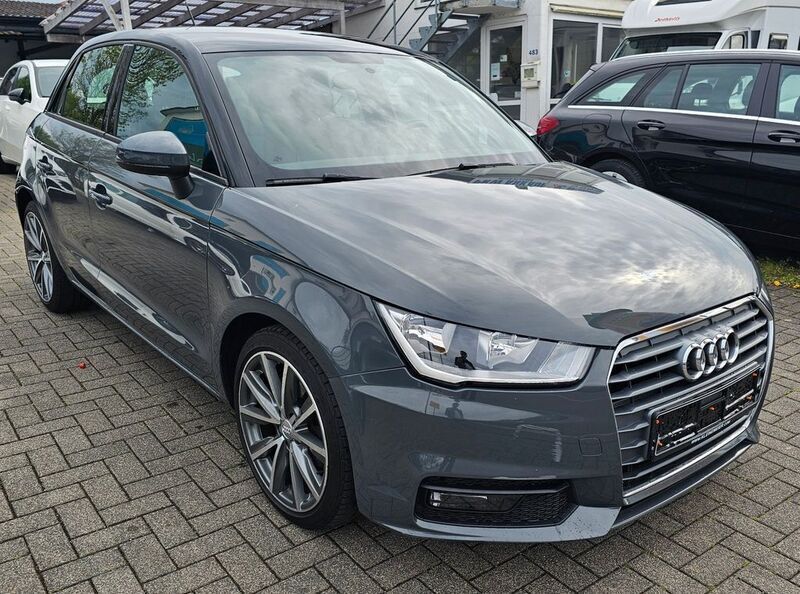 Grau Gebraucht 2018 Audi A1 Sportback S-Line Kleinwagen | 13.950 € (Fairer Preis) - Bild 1/4