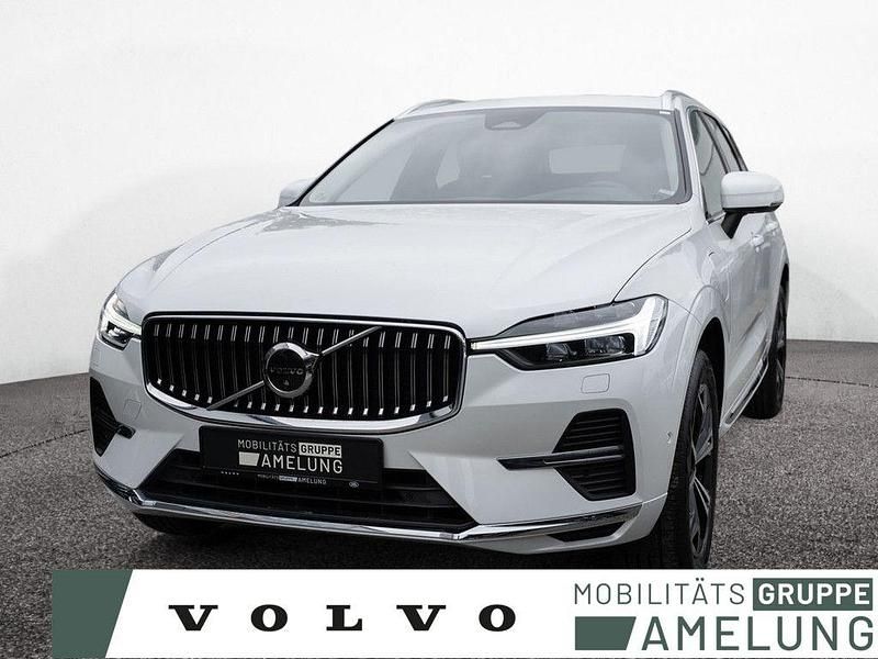 Weiß Gebraucht 2022 Volvo XC60 Core SUV | 43.990 € (Guter Preis) - Bild 1/4