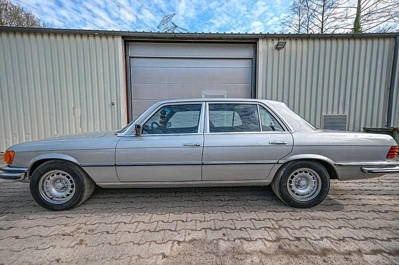 Gebraucht Mercedes 450 194 PS (142 kW) 1973 Astralsilber Limousine