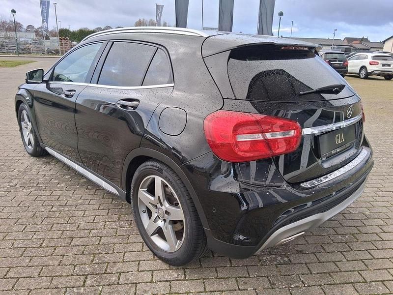 Gebraucht Mercedes GLA180 AMG line 122 PS (89 kW) 2015 Schwarz SUV