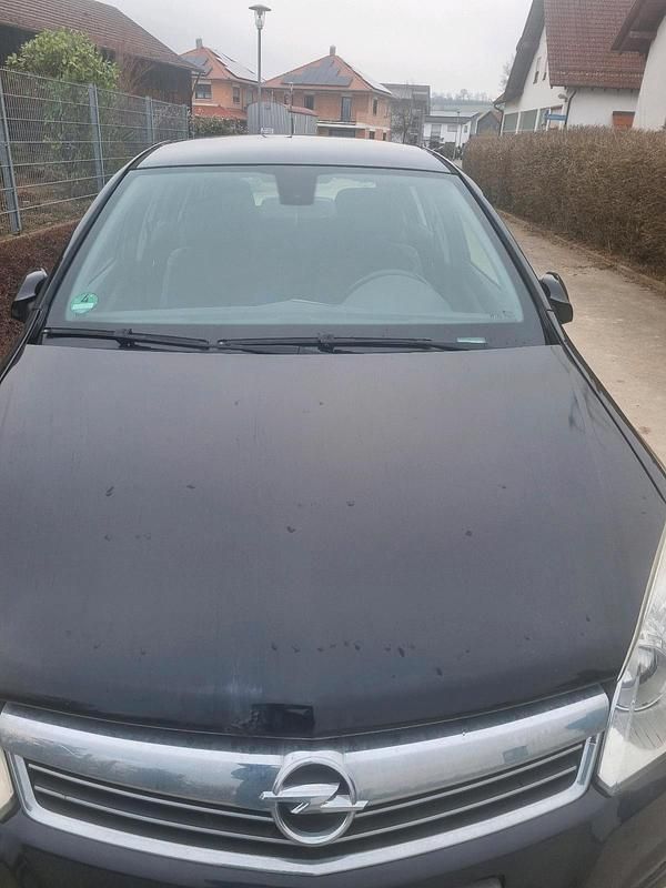 Schwarz Gebraucht 2007 Opel Astra Limousine | 1.200 € - Bild 1/4