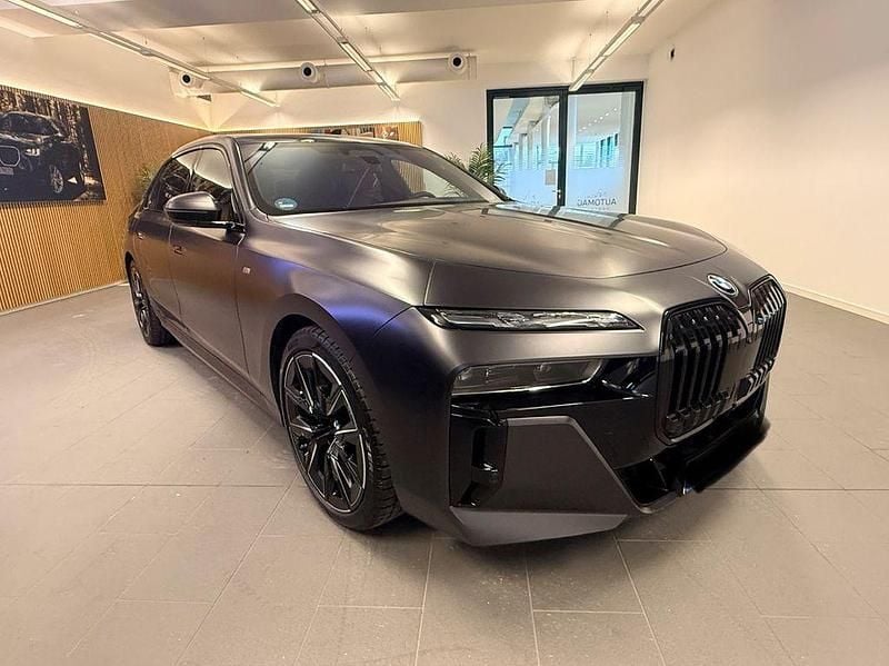 Gebraucht BMW i7 Sport Line 400 kW (544 PS) 2023 Braun Limousine