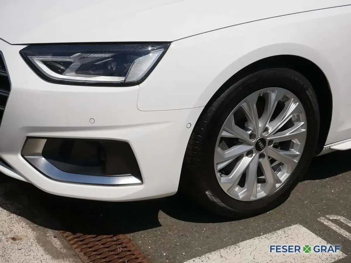 Gebraucht Audi A4 Advanced Plus 163 PS (119 kW) 2023 Ibisweiß Kombi
