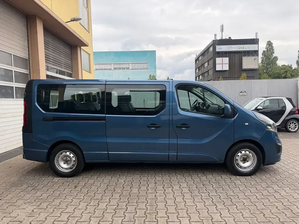 Gebraucht Opel Vivaro 125 PS (91 kW) 2017 Blau Van / Kleinbus