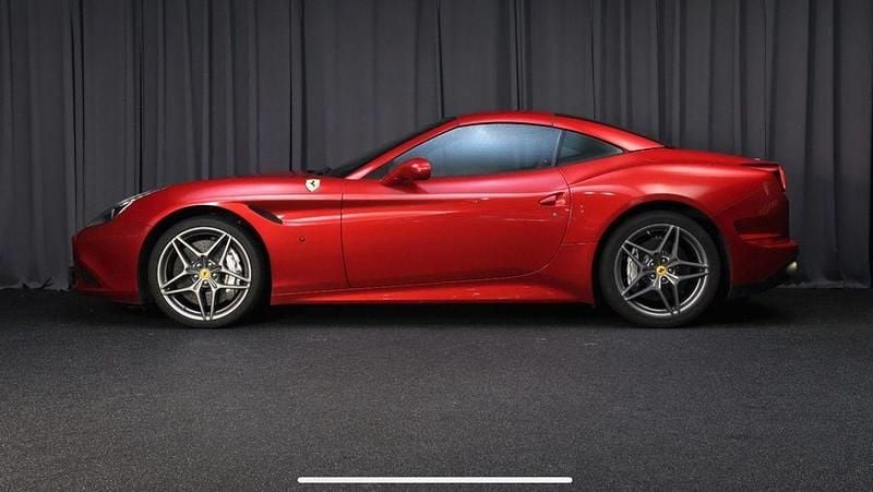 Rot Gebraucht 2015 Ferrari California Cabrio | 155.000 € - Bild 1/4