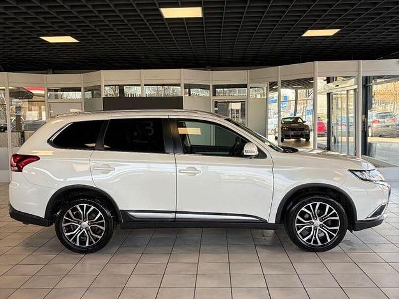 Gebraucht Mitsubishi Outlander Edition 150 PS (110 kW) 2018 Weiß SUV