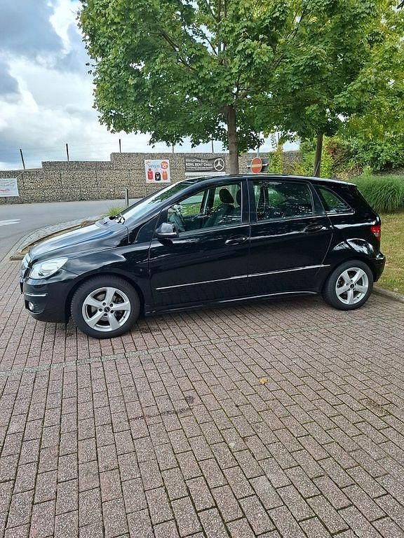 Schwarz Gebraucht 2008 Mercedes B200 Van / Kleinbus | 3.300 € (Guter Preis) - Bild 1/4