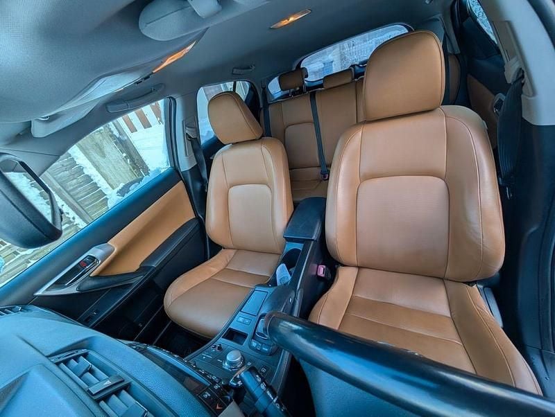 Gebraucht Lexus CT200h 136 PS (100 kW) 2011 Blau Limousine