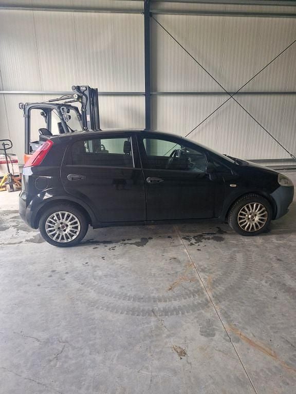 Schwarz Gebraucht 2009 Fiat Punto Kleinwagen | 1.499 € (Superpreis) - Bild 1/4
