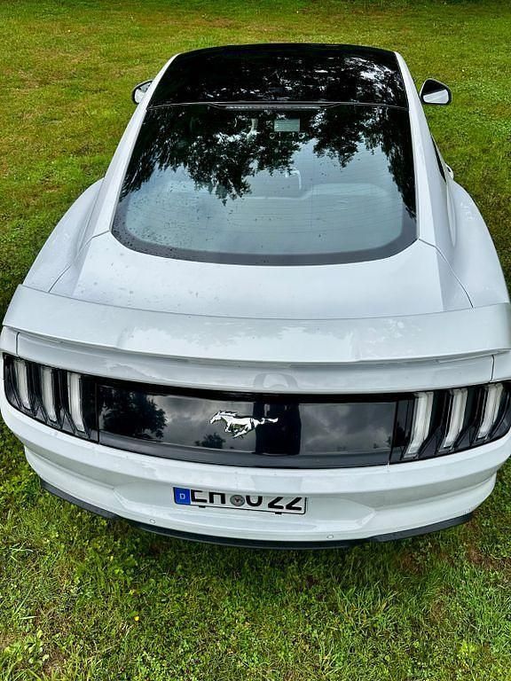 Weiß Gebraucht 2021 Ford Mustang GT Coupé | 37.500 € (Superpreis) - Bild 1/4