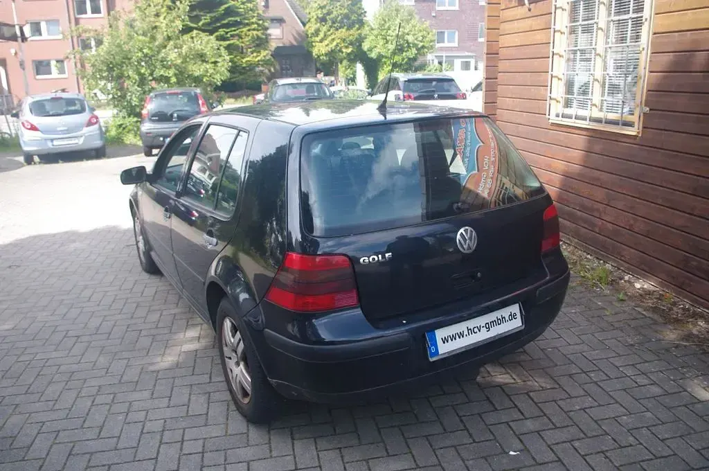 Gebraucht VW Golf IV 75 PS (55 kW) 2002 Schwarz Limousine