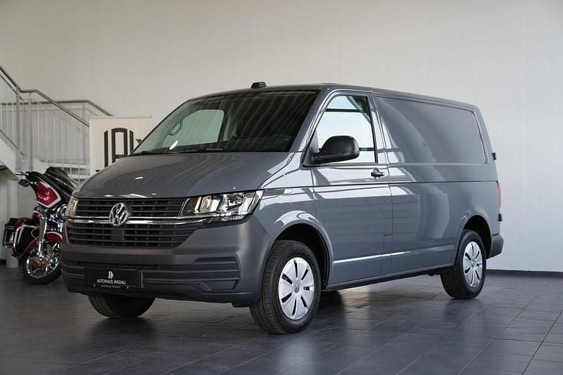 Gebraucht VW T6.1 110 PS (80 kW) 2022 Pure grey Van
