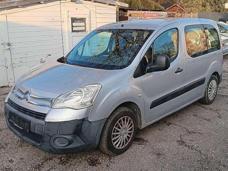 Aluminiumgrau Gebraucht 2009 Citroën Berlingo Advance Van / Kleinbus | 2.250 € (Fairer Preis) - Bild 1/4