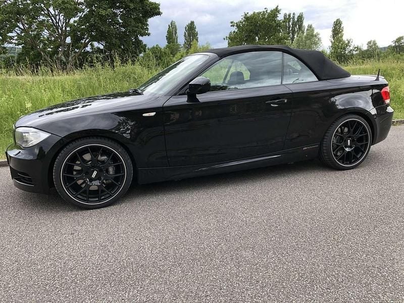 Gebraucht BMW 135 Cabriolet Performance 306 PS (225 kW) 2011 Schwarz Cabrio