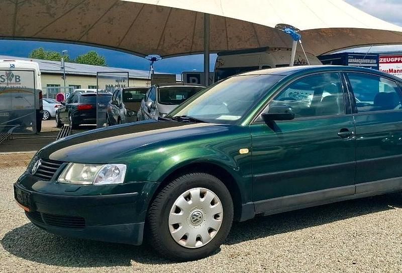 Gebraucht VW Passat 125 PS (91 kW) 1999 Grün Limousine