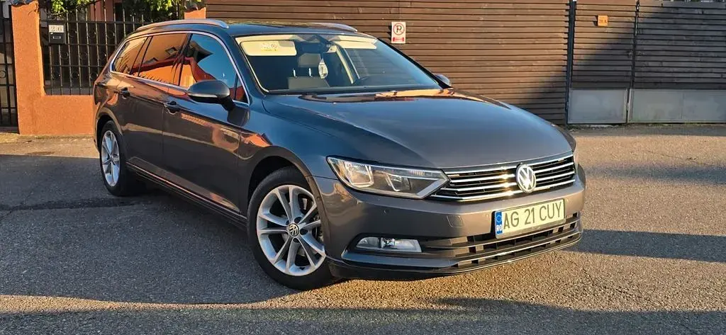 Gebraucht VW Passat 120 PS (88 kW) 2016 Grau Kombi