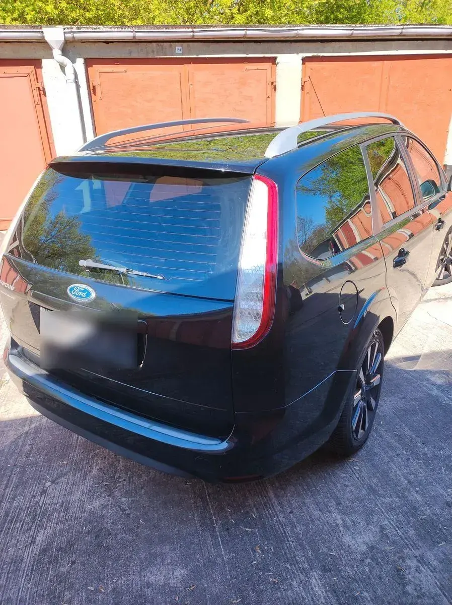 Używany Ford Focus 116 KM (85 kW) 2008 Czarny Kombi