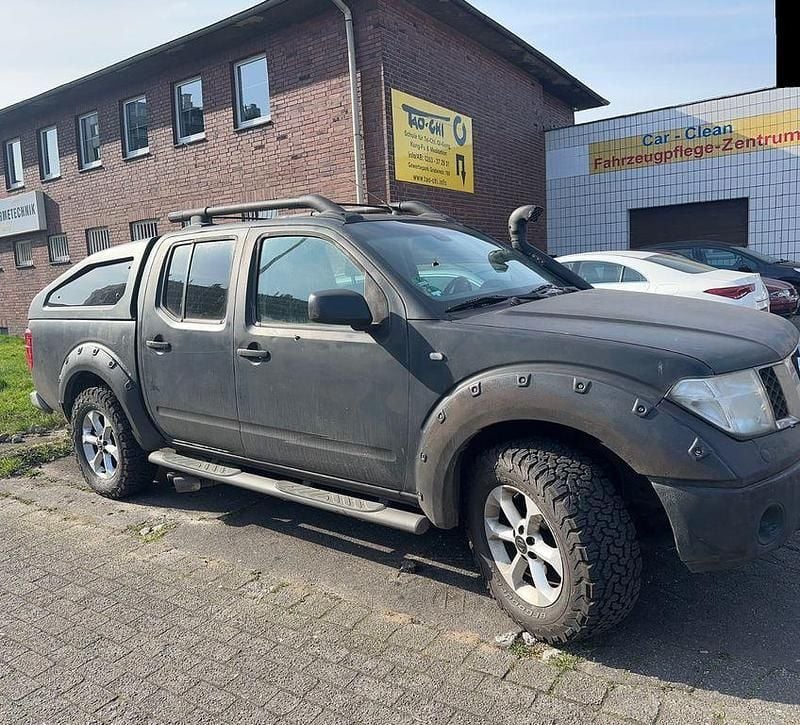Schwarz Gebraucht 2006 Nissan Navara Abholung | 4.999 € (Etwas zu teuer) - Bild 1/3