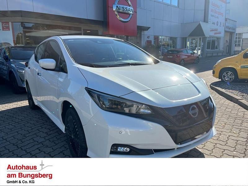 Weiß Gebraucht 2024 Nissan Leaf Tekna Kleinwagen | 29.990 € (Teuer) - Bild 1/3