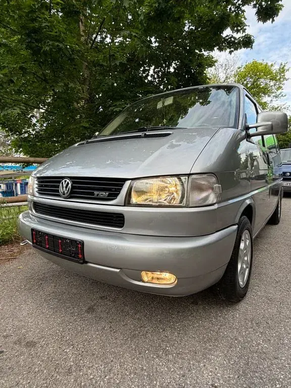 Gebraucht VW T4 102 PS (75 kW) 1999 Grau Van