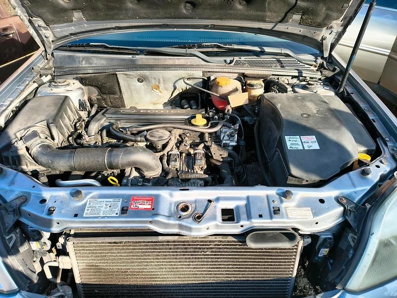 Gebraucht Opel Signum 155 PS (114 kW) 2003 Silber Kleinwagen