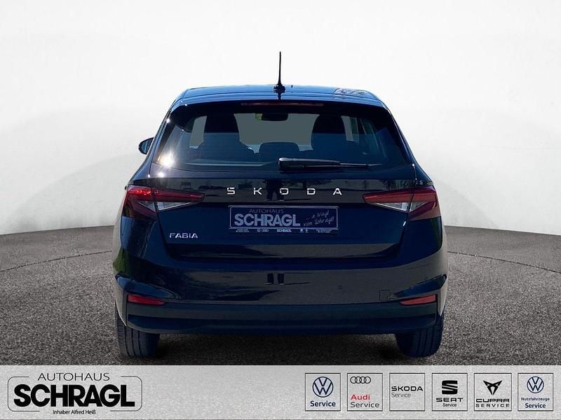 Neu Skoda Fabia Selection 95 PS (69 kW) 2026 Schwarzmagic perleffekt Kleinwagen