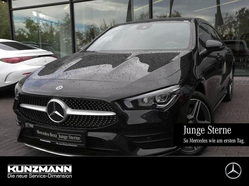 Kosmosschwarz metallic Gebraucht 2022 Mercedes CLA250e Shooting Brake AMG Kombi | 26.290 € (Fairer Preis) - Bild 1/4