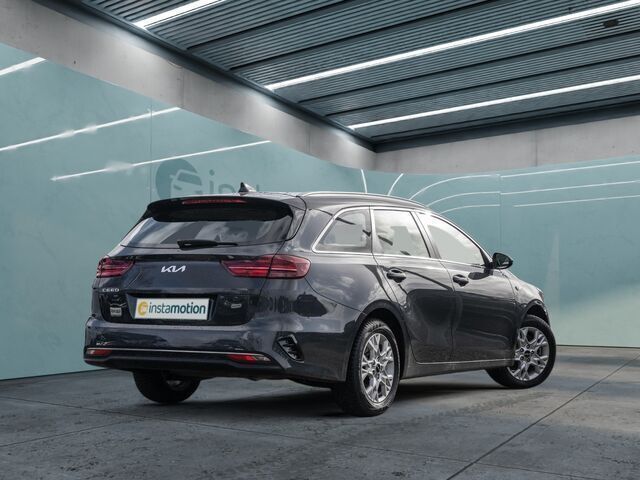 Gebraucht Kia Ceed Vision 160 PS (117 kW) 2023 Andere farbe Kleinwagen